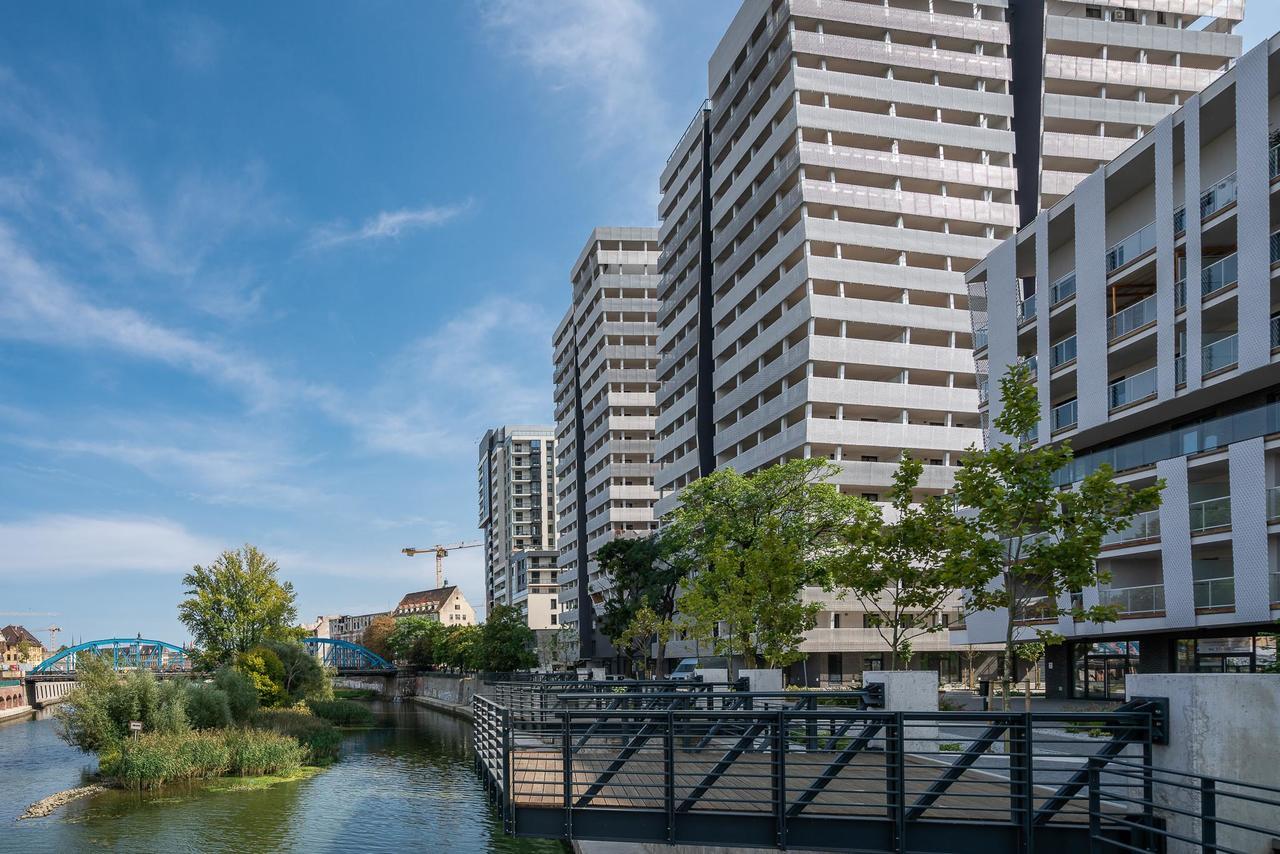 Rentplanet - Apartamenty Atal Tower Wrocław Exterior foto