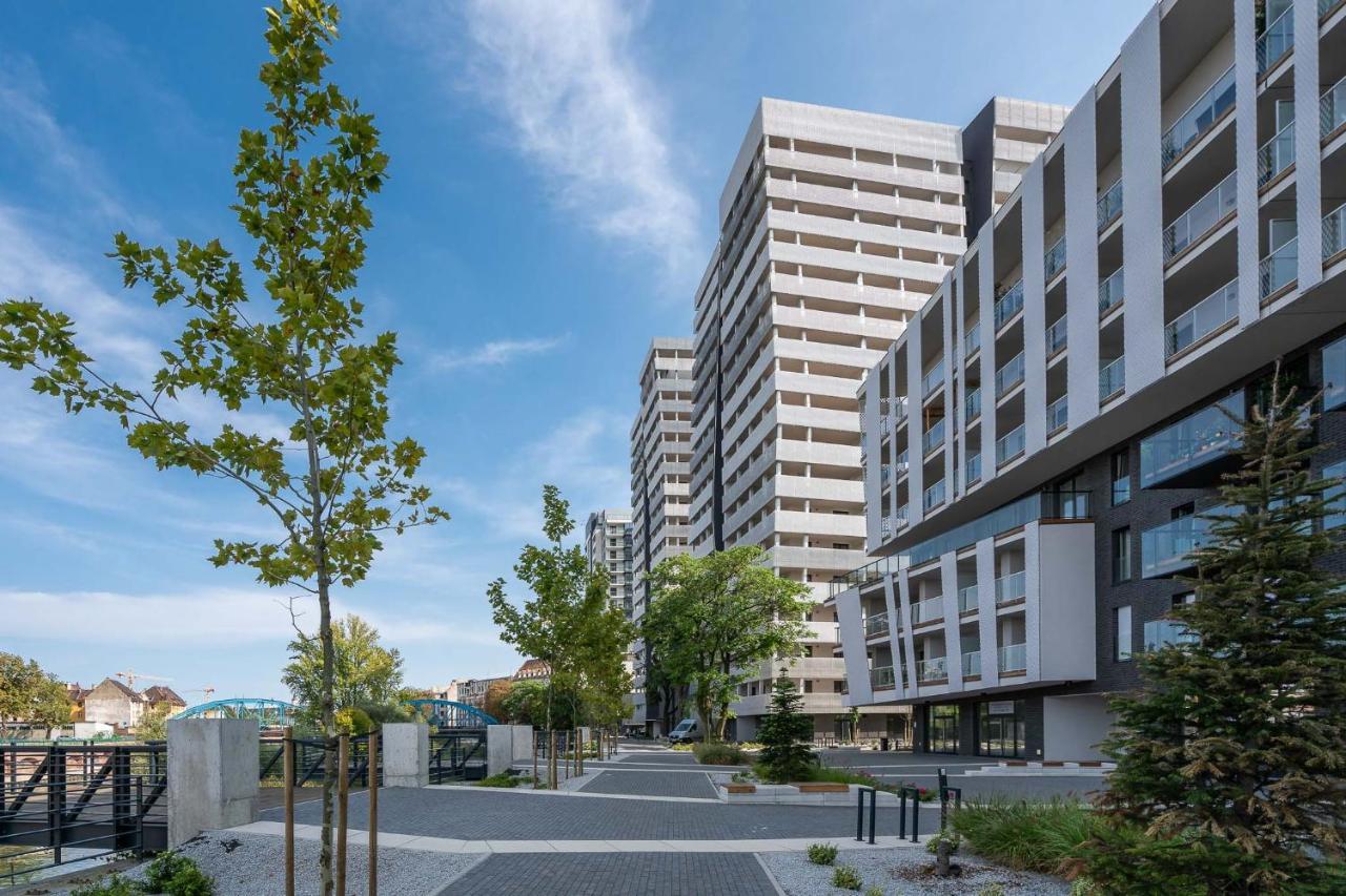 Rentplanet - Apartamenty Atal Tower Wrocław Exterior foto